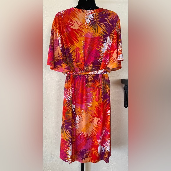 Attention‎ Pink & Orange Floral Wrap Dress - Picture 2 of 8